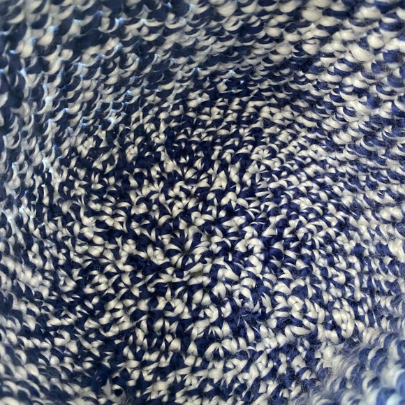 Handmade Round Basket - Picture 4 of 6